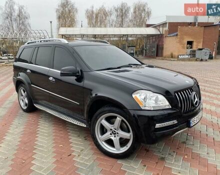Черный Мерседес ГЛ-класс, объемом двигателя 5.5 л и пробегом 338 тыс. км за 13300 $, фото 3 на Automoto.ua