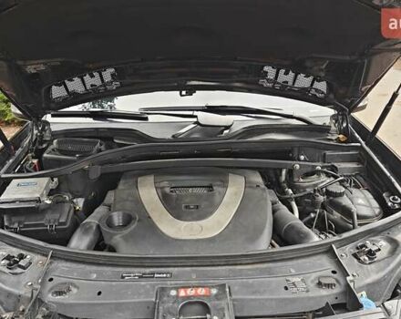 Чорний Мерседес ГЛ-Клас, об'ємом двигуна 4.66 л та пробігом 318 тис. км за 8900 $, фото 33 на Automoto.ua