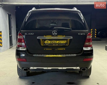 Мерседес ГЛ-класс 2008 в Черновцах на Automoto.ua Черный Мерседес ГЛ-класс, объемом двигателя 4.66 л и пробегом 400 тыс. км за 10800 $, фото 4 на Automoto.ua