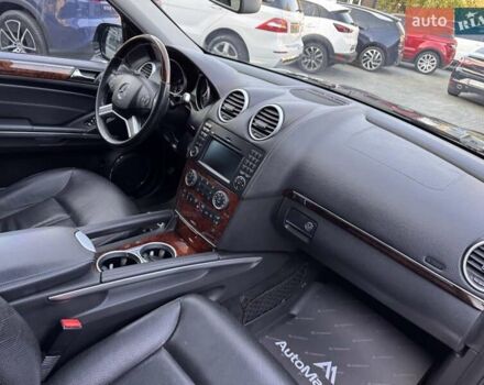 Мерседес ГЛ-Клас 2008 у Одесі на Automoto.ua Чорний Мерседес ГЛ-Клас, об'ємом двигуна 5.46 л та пробігом 193 тис. км за 14900 $, фото 14 на Automoto.ua