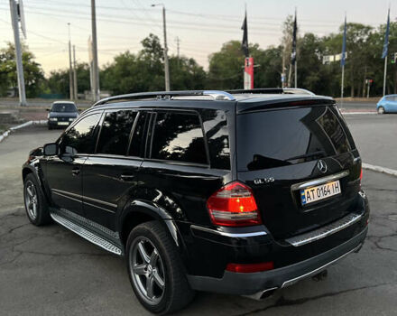 Чорний Мерседес ГЛ-Клас, об'ємом двигуна 5.5 л та пробігом 300 тис. км за 12000 $, фото 11 на Automoto.ua