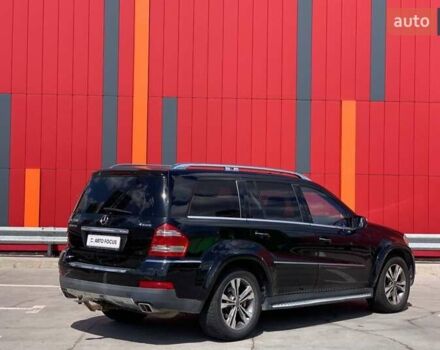 Черный Мерседес ГЛ-класс, объемом двигателя 5.46 л и пробегом 323 тыс. км за 10990 $, фото 7 на Automoto.ua