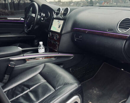 Чорний Мерседес ГЛ-Клас, об'ємом двигуна 5.46 л та пробігом 240 тис. км за 14999 $, фото 8 на Automoto.ua