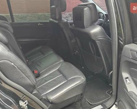 Чорний Мерседес ГЛ-Клас, об'ємом двигуна 4.66 л та пробігом 318 тис. км за 8900 $, фото 28 на Automoto.ua