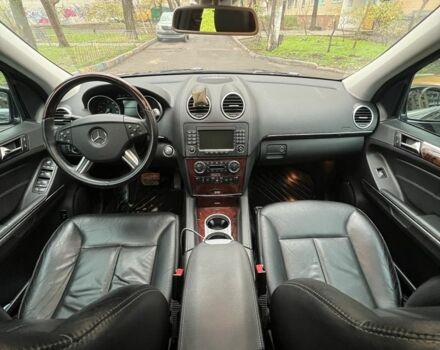 Черный Мерседес ГЛ-класс, объемом двигателя 5.5 л и пробегом 210 тыс. км за 15999 $, фото 5 на Automoto.ua