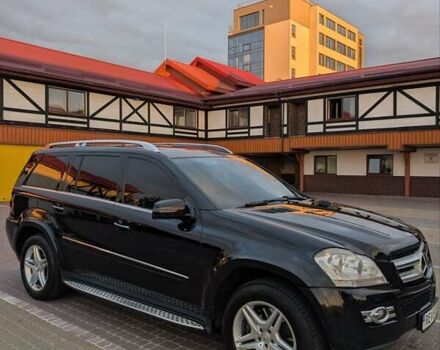 Черный Мерседес ГЛ-класс, объемом двигателя 5.46 л и пробегом 298 тыс. км за 15000 $, фото 7 на Automoto.ua