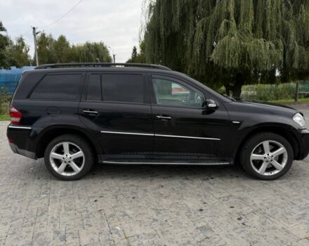 Мерседес ГЛ-класс 2008 в Ровно на Automoto.ua Черный Мерседес ГЛ-класс, объемом двигателя 4 л и пробегом 127 тыс. км за 5700 $, фото 4 на Automoto.ua