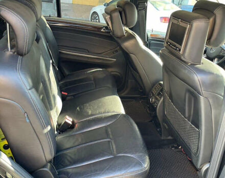 Черный Мерседес ГЛ-класс, объемом двигателя 5.46 л и пробегом 196 тыс. км за 12000 $, фото 7 на Automoto.ua