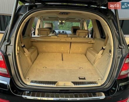 Черный Мерседес ГЛ-класс, объемом двигателя 5.46 л и пробегом 227 тыс. км за 10000 $, фото 22 на Automoto.ua