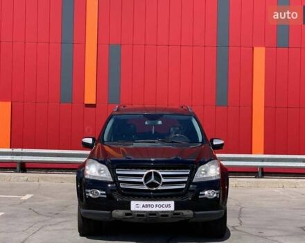 Черный Мерседес ГЛ-класс, объемом двигателя 5.46 л и пробегом 323 тыс. км за 10990 $, фото 1 на Automoto.ua