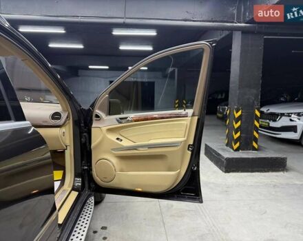 Мерседес ГЛ-класс 2008 в Черновцах на Automoto.ua Черный Мерседес ГЛ-класс, объемом двигателя 4.66 л и пробегом 400 тыс. км за 10800 $, фото 10 на Automoto.ua