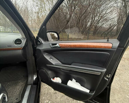 Чорний Мерседес ГЛ-Клас, об'ємом двигуна 4.7 л та пробігом 291 тис. км за 9600 $, фото 10 на Automoto.ua