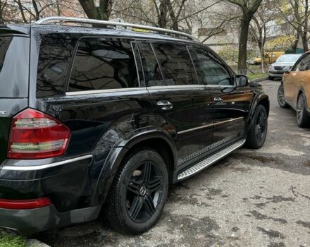 Черный Мерседес ГЛ-класс, объемом двигателя 5.5 л и пробегом 210 тыс. км за 15999 $, фото 2 на Automoto.ua