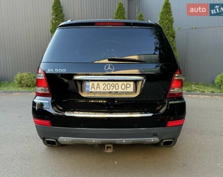 Черный Мерседес ГЛ-класс, объемом двигателя 5.46 л и пробегом 227 тыс. км за 10000 $, фото 5 на Automoto.ua