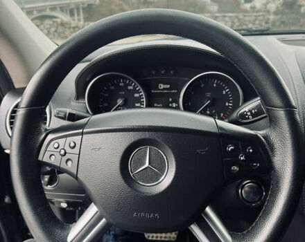 Чорний Мерседес ГЛ-Клас, об'ємом двигуна 5.46 л та пробігом 240 тис. км за 14999 $, фото 9 на Automoto.ua