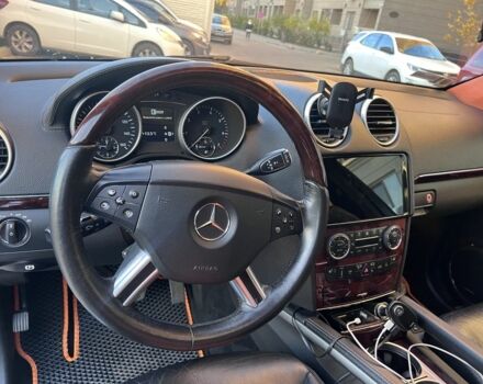 Мерседес ГЛ-класс 2008 в Одессе на Automoto.ua Черный Мерседес ГЛ-класс, объемом двигателя 5.5 л и пробегом 350 тыс. км за 21000 $, фото 6 на Automoto.ua