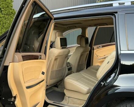 Черный Мерседес ГЛ-класс, объемом двигателя 5.46 л и пробегом 227 тыс. км за 10000 $, фото 45 на Automoto.ua