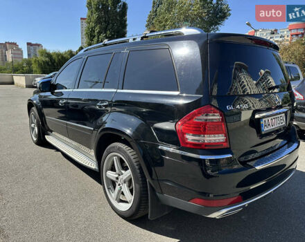 Черный Мерседес ГЛ-класс, объемом двигателя 4.66 л и пробегом 249 тыс. км за 12499 $, фото 3 на Automoto.ua