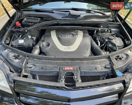 Черный Мерседес ГЛ-класс, объемом двигателя 5.46 л и пробегом 127 тыс. км за 16000 $, фото 14 на Automoto.ua