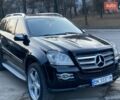 Черный Мерседес ГЛ-класс, объемом двигателя 5.46 л и пробегом 214 тыс. км за 9999 $, фото 1 на Automoto.ua