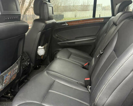 Чорний Мерседес ГЛ-Клас, об'ємом двигуна 4.7 л та пробігом 291 тис. км за 9600 $, фото 16 на Automoto.ua