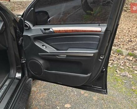 Чорний Мерседес ГЛ-Клас, об'ємом двигуна 4.66 л та пробігом 318 тис. км за 8900 $, фото 23 на Automoto.ua