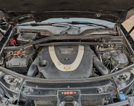 Черный Мерседес ГЛ-класс, объемом двигателя 5.46 л и пробегом 298 тыс. км за 15000 $, фото 32 на Automoto.ua