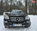Черный Мерседес ГЛ-класс, объемом двигателя 5.46 л и пробегом 289 тыс. км за 13200 $, фото 1 на Automoto.ua