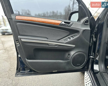 Черный Мерседес ГЛ-класс, объемом двигателя 2.99 л и пробегом 219 тыс. км за 15800 $, фото 14 на Automoto.ua