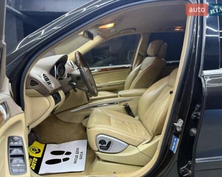 Мерседес ГЛ-класс 2008 в Черновцах на Automoto.ua Черный Мерседес ГЛ-класс, объемом двигателя 4.66 л и пробегом 400 тыс. км за 10800 $, фото 21 на Automoto.ua
