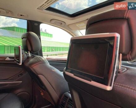 Чорний Мерседес ГЛ-Клас, об'ємом двигуна 5.46 л та пробігом 323 тис. км за 9690 $, фото 29 на Automoto.ua