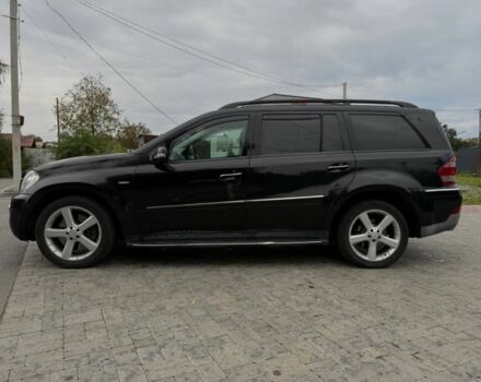 Мерседес ГЛ-класс 2008 в Ровно на Automoto.ua Черный Мерседес ГЛ-класс, объемом двигателя 4 л и пробегом 127 тыс. км за 5700 $, фото 3 на Automoto.ua