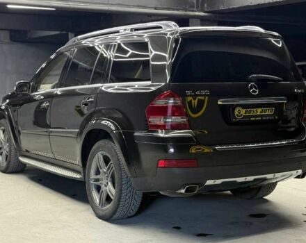 Черный Мерседес ГЛ-класс, объемом двигателя 4.7 л и пробегом 400 тыс. км за 10800 $, фото 3 на Automoto.ua