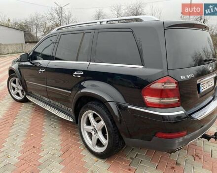 Черный Мерседес ГЛ-класс, объемом двигателя 5.5 л и пробегом 338 тыс. км за 13300 $, фото 1 на Automoto.ua