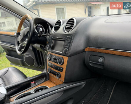 Чорний Мерседес ГЛ-Клас, об'ємом двигуна 4 л та пробігом 320 тис. км за 14999 $, фото 20 на Automoto.ua