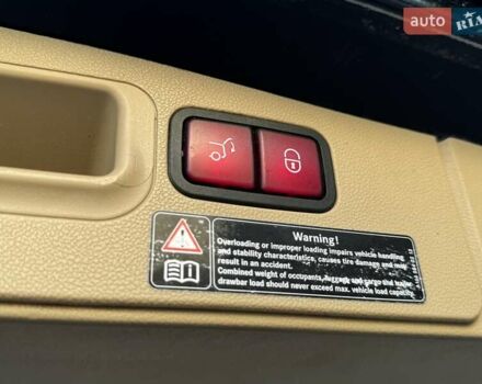 Черный Мерседес ГЛ-класс, объемом двигателя 5.46 л и пробегом 227 тыс. км за 10000 $, фото 23 на Automoto.ua