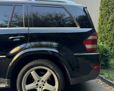 Черный Мерседес ГЛ-класс, объемом двигателя 5.46 л и пробегом 227 тыс. км за 10000 $, фото 16 на Automoto.ua