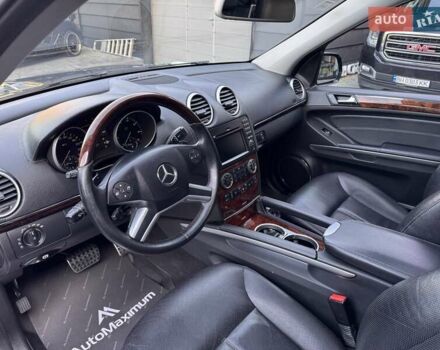 Мерседес ГЛ-Клас 2008 у Одесі на Automoto.ua Чорний Мерседес ГЛ-Клас, об'ємом двигуна 5.46 л та пробігом 193 тис. км за 14900 $, фото 8 на Automoto.ua