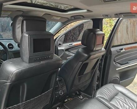 Чорний Мерседес ГЛ-Клас, об'ємом двигуна 4.66 л та пробігом 318 тис. км за 8900 $, фото 25 на Automoto.ua