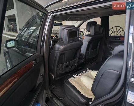 Черный Мерседес ГЛ-класс, объемом двигателя 4.66 л и пробегом 300 тыс. км за 11499 $, фото 15 на Automoto.ua