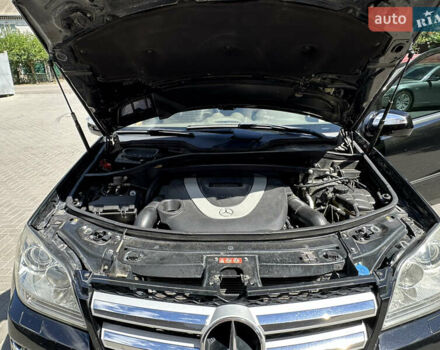 Черный Мерседес ГЛ-класс, объемом двигателя 4.7 л и пробегом 223 тыс. км за 14955 $, фото 34 на Automoto.ua