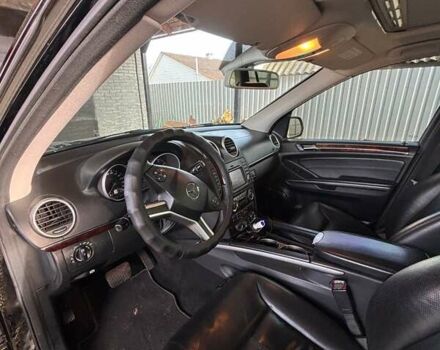 Черный Мерседес ГЛ-класс, объемом двигателя 5.46 л и пробегом 335 тыс. км за 13500 $, фото 8 на Automoto.ua