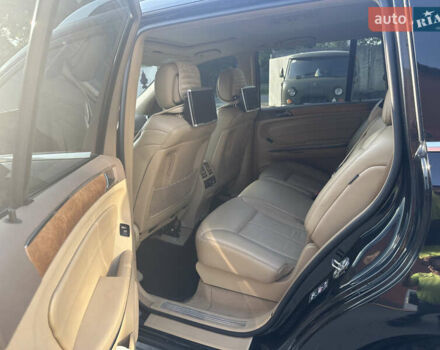 Черный Мерседес ГЛ-класс, объемом двигателя 4.7 л и пробегом 223 тыс. км за 14955 $, фото 22 на Automoto.ua