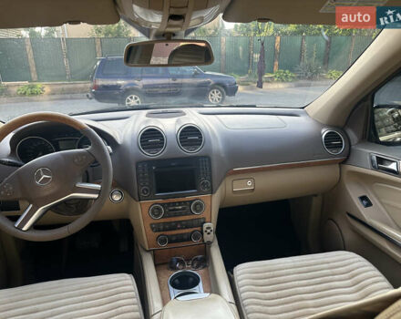 Черный Мерседес ГЛ-класс, объемом двигателя 4.7 л и пробегом 223 тыс. км за 14955 $, фото 27 на Automoto.ua