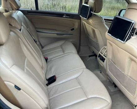 Черный Мерседес ГЛ-класс, объемом двигателя 5.46 л и пробегом 224 тыс. км за 14500 $, фото 13 на Automoto.ua