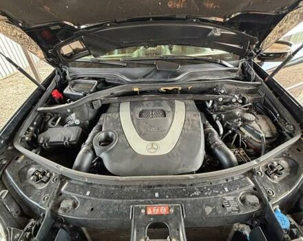 Черный Мерседес ГЛ-класс, объемом двигателя 5.46 л и пробегом 335 тыс. км за 13500 $, фото 9 на Automoto.ua