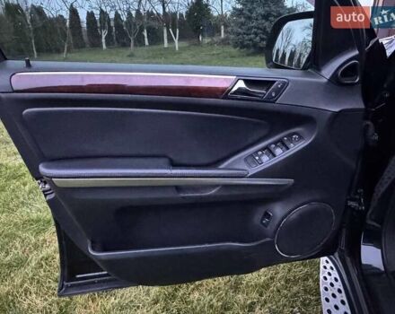 Черный Мерседес ГЛ-класс, объемом двигателя 2.99 л и пробегом 279 тыс. км за 17500 $, фото 17 на Automoto.ua