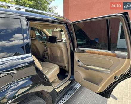 Черный Мерседес ГЛ-класс, объемом двигателя 4.7 л и пробегом 223 тыс. км за 14955 $, фото 35 на Automoto.ua