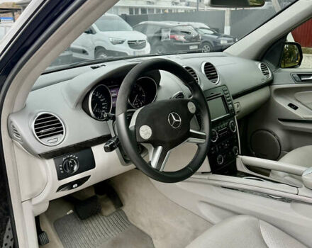 Чорний Мерседес ГЛ-Клас, об'ємом двигуна 4.66 л та пробігом 205 тис. км за 17000 $, фото 4 на Automoto.ua