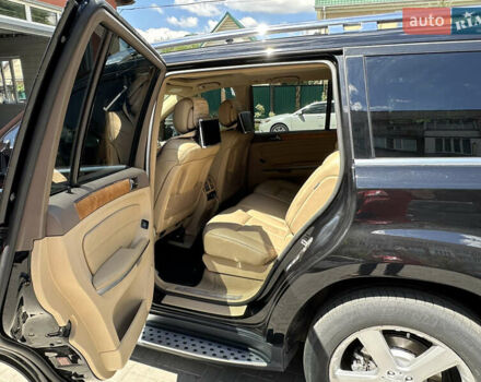 Черный Мерседес ГЛ-класс, объемом двигателя 4.7 л и пробегом 223 тыс. км за 14955 $, фото 39 на Automoto.ua